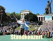 Standkonzert der Wiesn-Kapellen zu Füßen der Bavaria am Sonntag. Fotos und Videos (©Foto: Martin Schmitz)